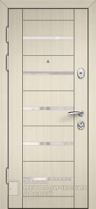 Фото «Белая дверь №21»  в Лосино-Петровскому